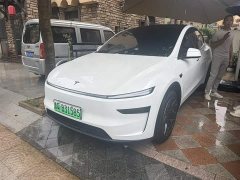 Tesla Model Y L 2025 long-range all-wheel drive version - фото 2