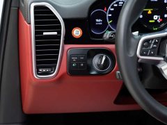 Porsche 2021 Porsche Cayenne E-Hybrid 2.0T - фото 17