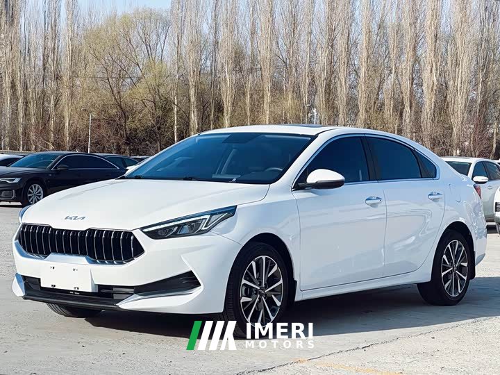 Kia K3 2021 facelift 1.5L CVT fashion version - автомобиль из Китая