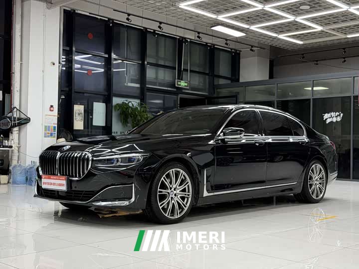 BMW 7 Series 2021 740Li xDrive Executive Luxury Line - автомобиль из Китая