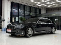 BMW 7 Series 2021 740Li xDrive Executive Luxury Line - фото 1