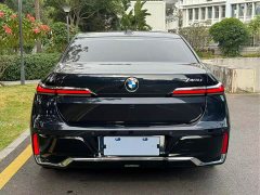 BMW 7 Series 740Li M Sport Package - фото 13