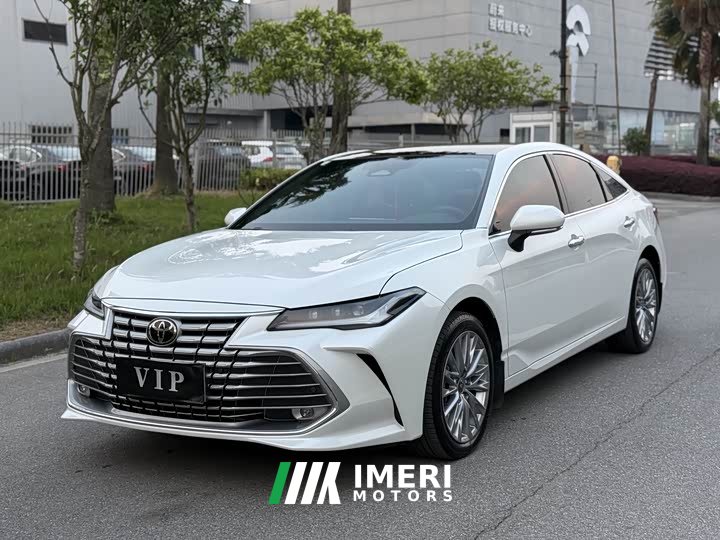 Toyota Avalon 2.0L Luxury Edition - автомобиль из Китая