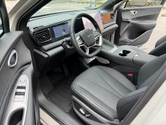 Lynk & Co Hiace 06 DM-i 205 Pilot Pro Edition - фото 11