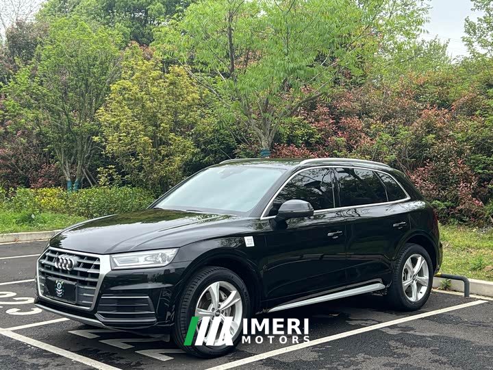 Audi Q5L 2020 40 TFSI Luxury Progressive - автомобиль из Китая
