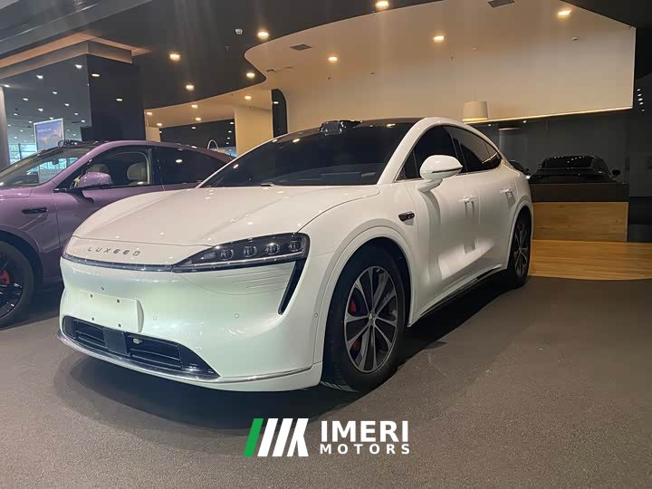 Luxeed Zhijie R7 extended range 331km Ultra - автомобиль из Китая