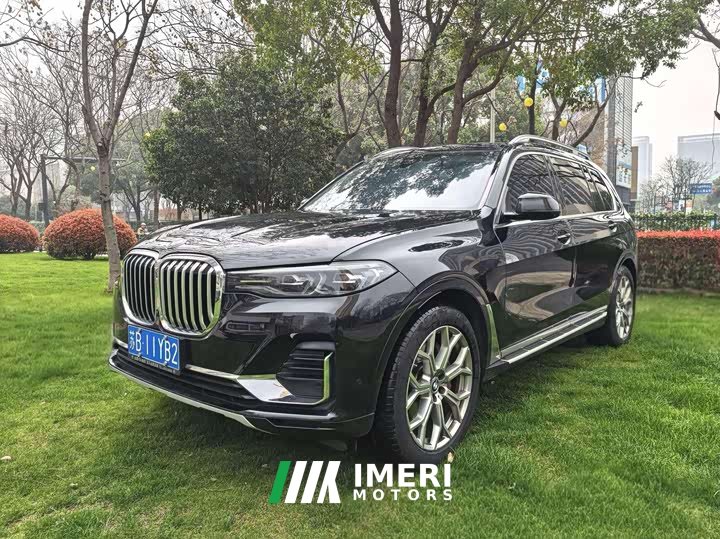 BMW X7 xDrive40i Leading Luxury Package - автомобиль из Китая