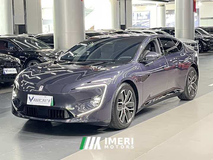 Avatr 12 facelift 700 triple laser rear drive luxury version - автомобиль из Китая