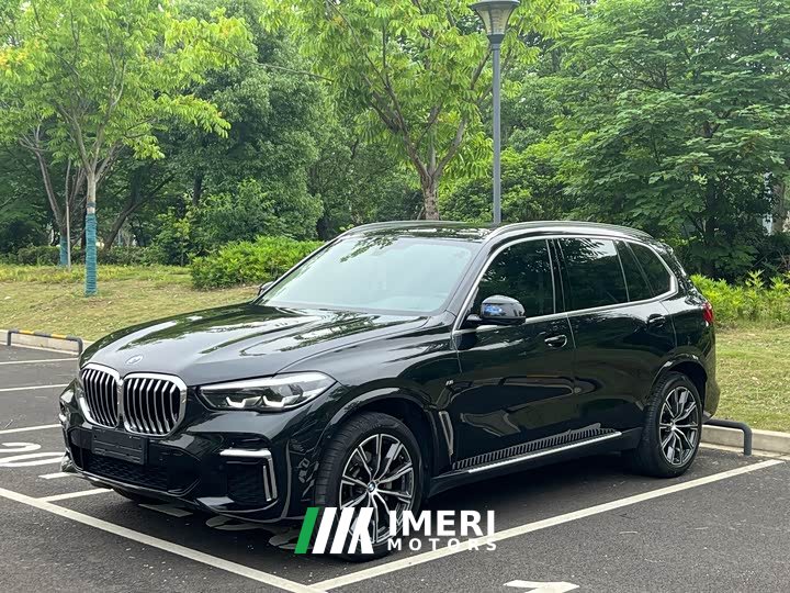 BMW X5 xDrive30Li M Sport Package - автомобиль из Китая
