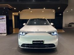 AITO Wenjie M8 extended range Ultra version 53.4kWh 6-seater version (192-line lidar) - фото 2