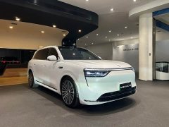 AITO Wenjie M8 extended range Ultra version 53.4kWh 6-seater version (192-line lidar) - фото 3