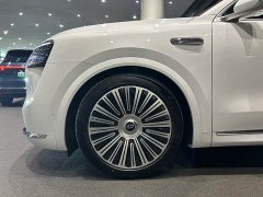 AITO Wenjie M8 extended range Ultra version 53.4kWh 6-seater version (192-line lidar) - фото 4