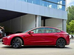 Tesla Model 3 rear-wheel drive version - фото 6