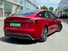 Tesla Model 3 rear-wheel drive version - фото 7