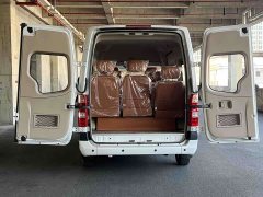 Mercedes-Benz Tuano small passenger luxury version 2.0T manual long axle center roof rear single tire 9 seats - фото 4
