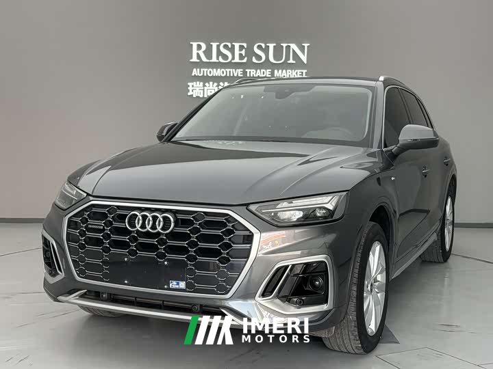 Audi Q5L 40T luxury and dynamic - автомобиль из Китая