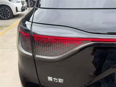 AITO Wenjie M9 2025 extended range Ultra version 52kWh 5-seat version (192-line lidar) - фото 14