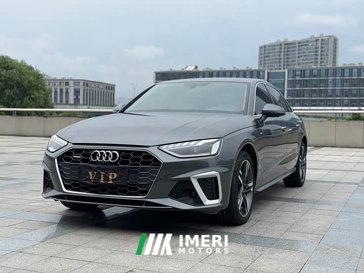 Audi A4L 2022 40 TFSI luxury and dynamic - автомобиль из Китая