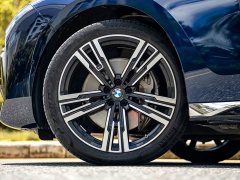 BMW 7 Series 2023 740Li M Sport Package - фото 10