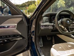 BMW 7 Series 2023 740Li M Sport Package - фото 11