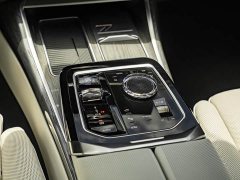 BMW 7 Series 2023 740Li M Sport Package - фото 18