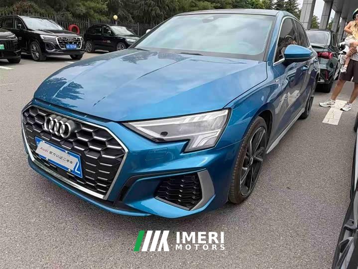 Audi A3 Sportback 35 TFSI stylish and sporty - автомобиль из Китая