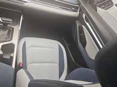 Geely Emgrand 4th Gen 1.5L CVT Deluxe - фото 10
