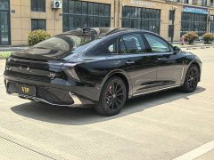 Hongqi H6 2.0T Zhi Shang Edition - фото 15