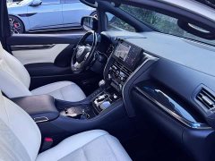 Lexus LM 2020 300h seven-seater elegant version - фото 10