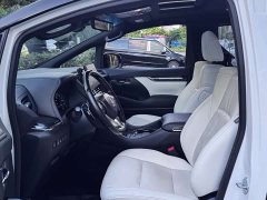 Lexus LM 2020 300h seven-seater elegant version - фото 11