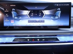 BMW 7 Series 2023 735Li Luxury Line - фото 10