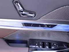 BMW 7 Series 2023 735Li Luxury Line - фото 17