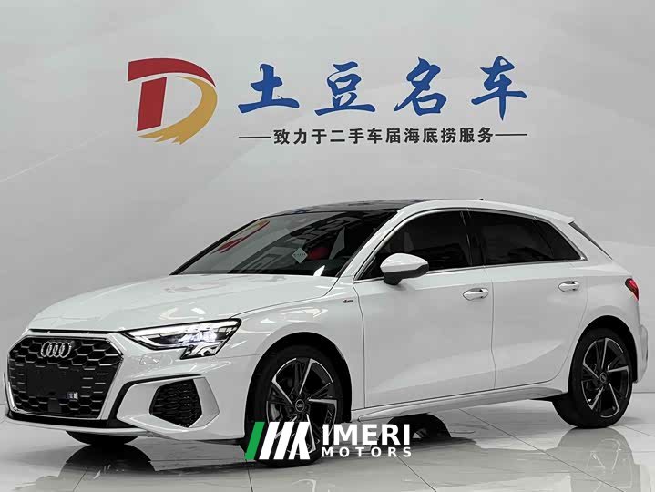 Audi A3 Sportback 35 TFSI stylish and sporty - автомобиль из Китая
