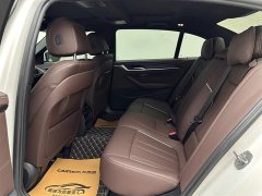 BMW 5 Series facelift 530Li leading M sports package - фото 9
