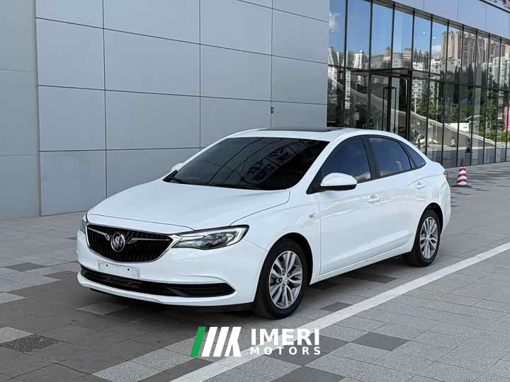 Mercedes-Benz Yinglang facelift 1.3T automatic light hybrid elite