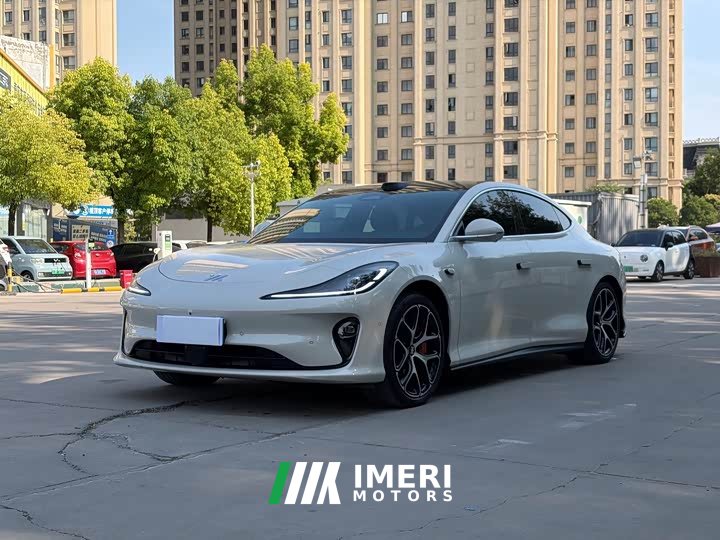 Li Auto Zhiji L6 Ultra - автомобиль из Китая