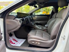 Li Auto Zhiji L6 Ultra - фото 10
