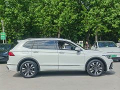 Volkswagen Tiguan L 330TSI automatic two-wheel drive R-Line version - фото 6