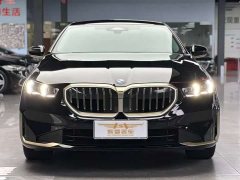 BMW 5 Series 2024 530Li Leading Luxury Package - фото 2