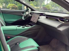 Lynk & Co ELETRE 2026 600 SE 5-seater - фото 4