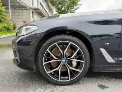 BMW 5 Series 530Li Exclusive M Sports Package - фото 3