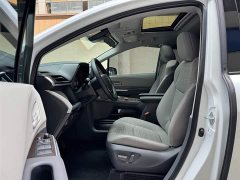 Toyota SIENNA 2.5L Hybrid Comfort Edition - фото 9