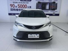 Toyota Sienna 2.5L Hybrid Limited - фото 2
