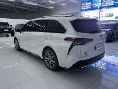 Toyota Sienna 2.5L Hybrid Limited - фото 4