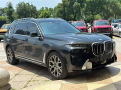 BMW X7 2023 xDrive40i Luxury Package - фото 1