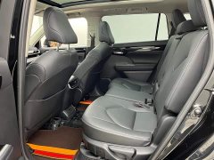 Toyota Highlander 2023 2.5L smart electric hybrid dual-engine four-wheel drive luxury version 7 seats - фото 7