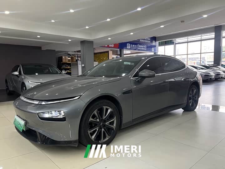 XPeng P7 670E - автомобиль из Китая