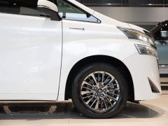 Toyota Wilfa Crown Dual Engine 2.5L HV Premium Edition - фото 5
