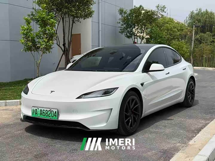 Tesla Model 3 Performance All-Wheel Drive - автомобиль из Китая