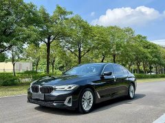 BMW 5 Series 525Li Luxury Package - фото 1